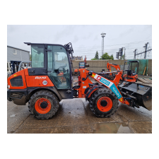 Nakladač Kubota R070 [10180]   